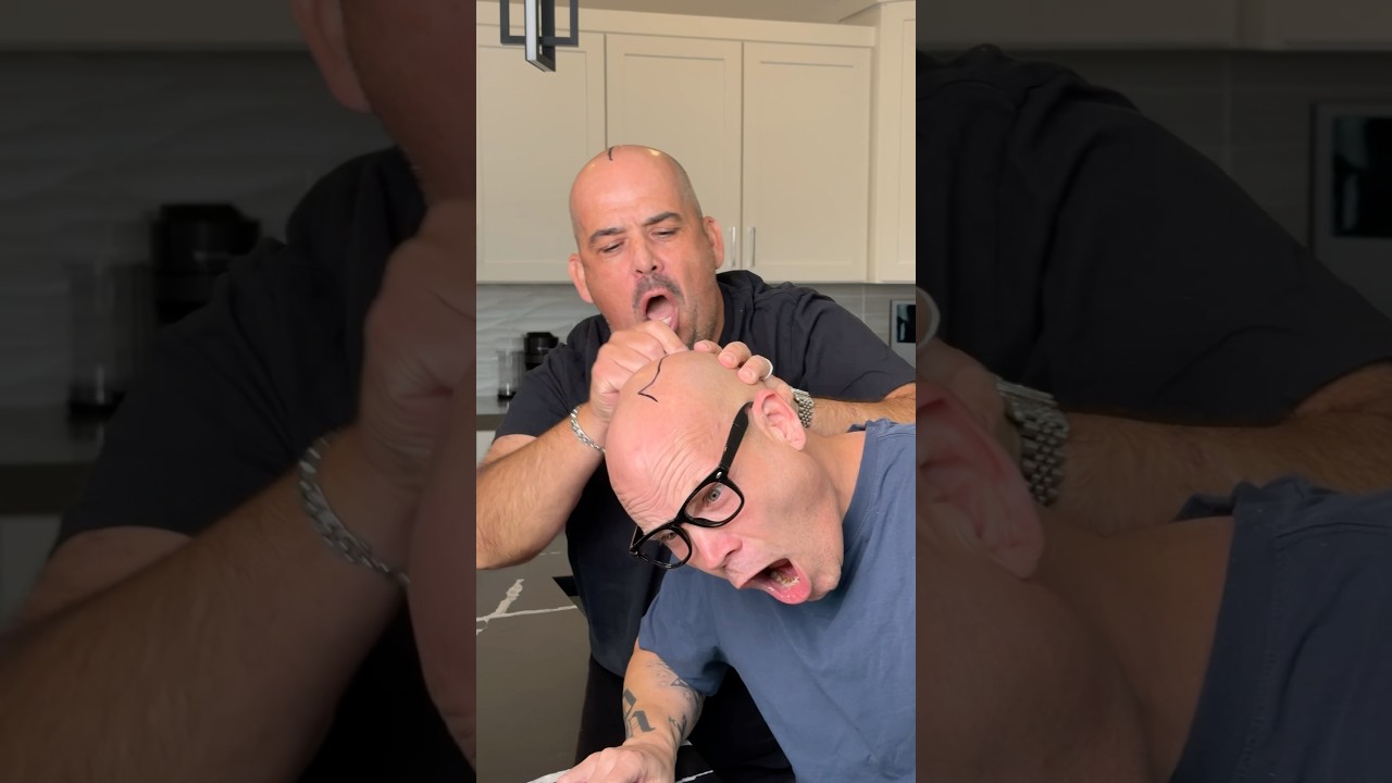 David Bonfadini demonstrating the Magic Prank Marker